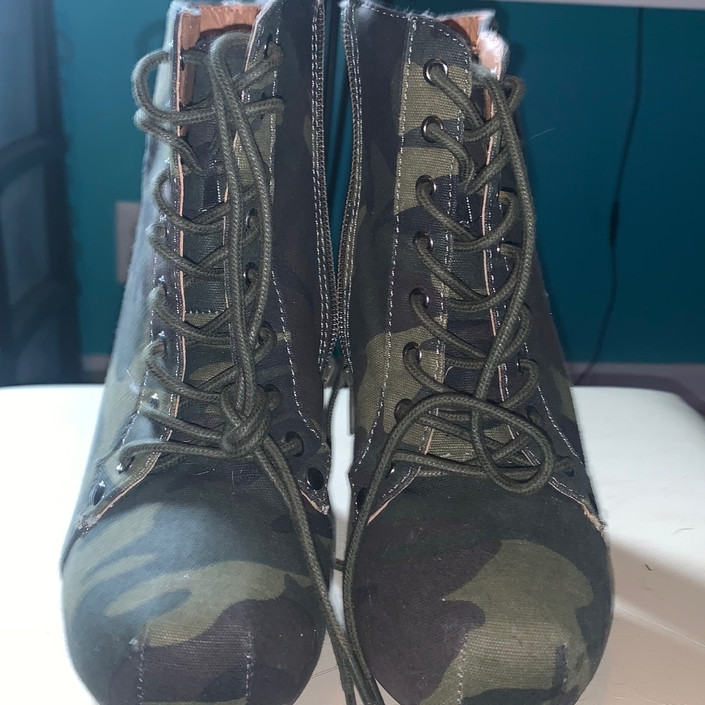 Camouflage Heels